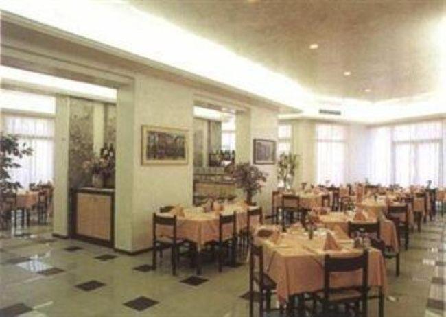 Hotel Colorado リド・ディ・イエゾロ エクステリア 写真