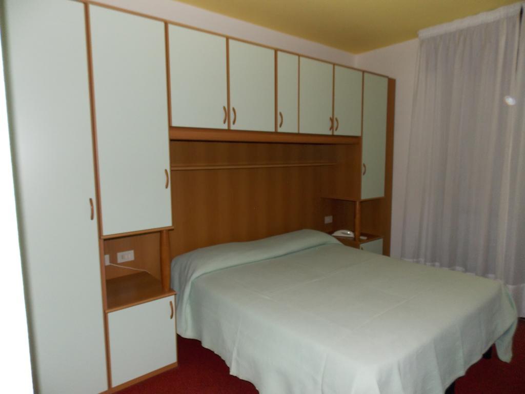 Hotel Colorado リド・ディ・イエゾロ エクステリア 写真